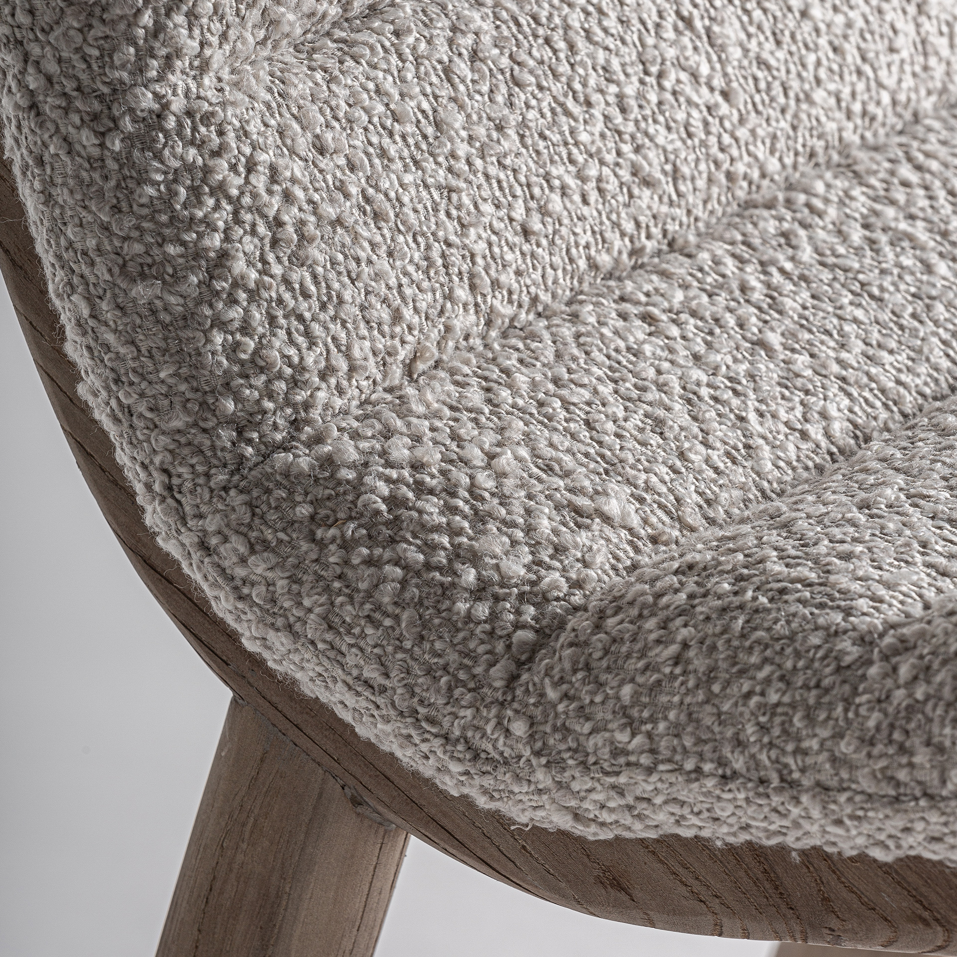 Обеденный стул Vical Jacquard 35772, 52х62хh80 см, бежевая ткань, ножки из массива вяза, цвет коричневый